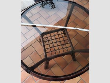 Abbildung: Schöner Rattan Wohnzimmer-Tisch 