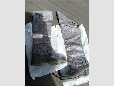 Abbildung: Gummistiefel grau Gr 40